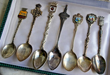 Lot de 7 petites cuillères à Café blason de collection en métal argenté vintage