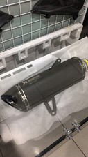 Silencieux noir Akrapovic