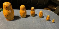 Matriochka poupées gigognes russes  ( 6 ) en bois peint     Bon état