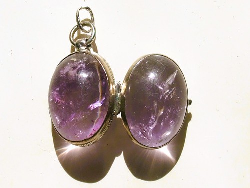Beau pendentif oeuf - beau,