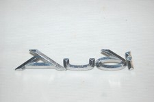 Ancienne insigne AUDI  métal