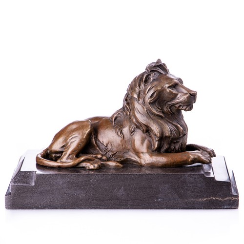 Sculpture lion bronze - en,