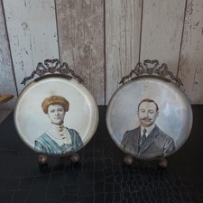 Anciens cadres porte photos portrait peint aquarelle .