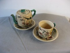 Ensemble en faïence émaillé Japon vers 1900 tasses et théière