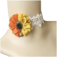 Collier ras de cou dentelle