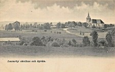 Laxarby Suède - École Et Église - Carte Postale Des Années 1900