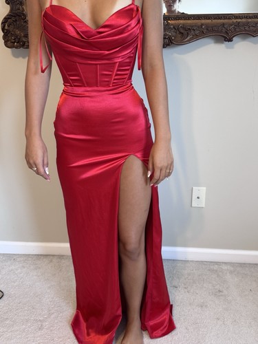 Blondie nites red - satin, long