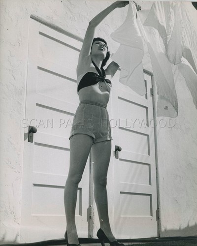 Sexy pin 1950s photo - pin-up,