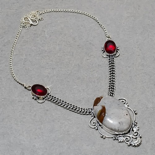 Collier bijoux mode fait - , main