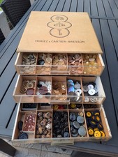Mercerie ancienne gros Lot De Boutons + Meuble Cartier Bresson 