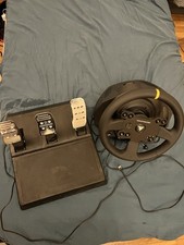 Thrustmaster TX Volant et Pédales - Noir (4460133)