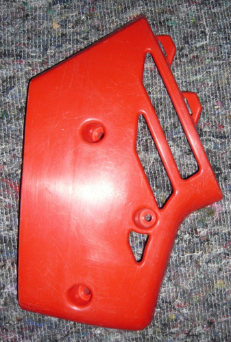 Ouïe radiateur gauche - de,