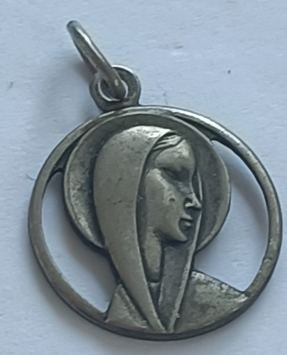 Ancienne médaille pendentif