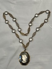 collier vintage camee en verre 