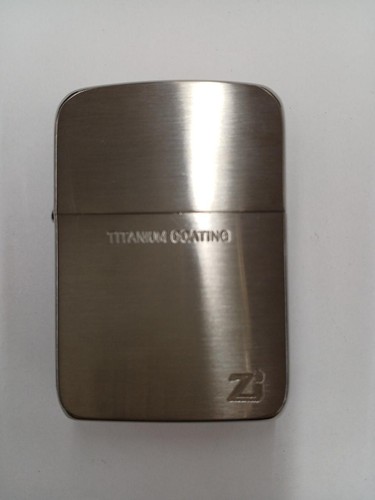 Briquet gaz zippo 2001 - à,