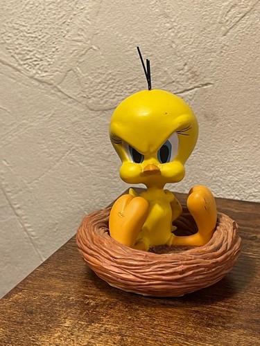 Figurine titi dans - dans, nid