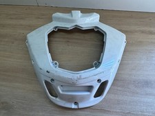 UN CACHE PLASTIQUE CARENAGE