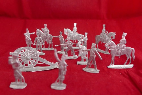 Plats étain artillerie 13 - d'étain,