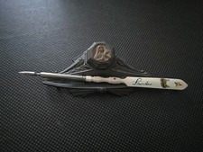 Encrier et porte-plume