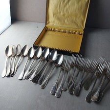 Ancienne ménagère, 12