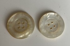 lot de 2 gros boutons anciens