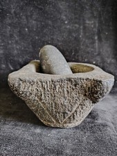 Joli Mortier Île De La RÉUNION  Basalte  Avec son Pilon XIXEME Extract GÉRANIUM