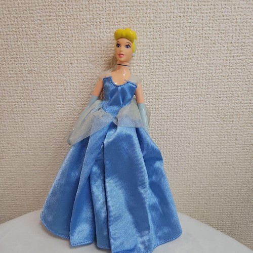 Poupée habillée disney - poupée,