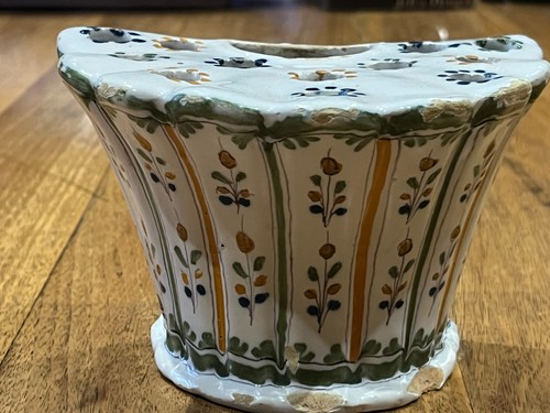 Bouquetière faience de - bouquetière,