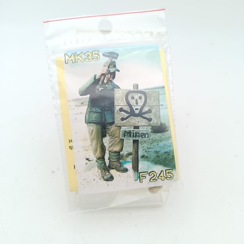 Mk35 f245 figurines - 1/35,