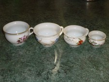 LOT 4 ANCIEN POT DE CHAMBRE MINIATURE EN PORCELAINE AVEC OEIL AU RESEDA  LA ROSE