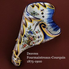 DESVRES Fourmaintreaux-Courquin 1875-1900 Grande Bouquetière murale, cornet