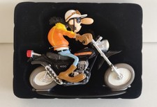 Figurine moto en résine Joe Bar Team SUZUKI TS 400 Apache 1974