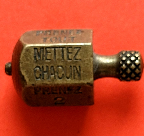 Ancien toton comptoir jeu - toton,
