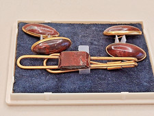 Boutons de manchette anciens