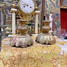 2 elements en bois doré XVIIIe formant bougeoirs chandelier