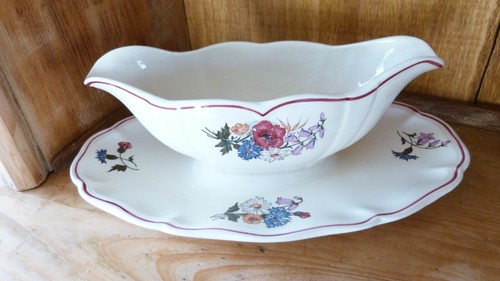 Ancienne saucière sur - , dormant
