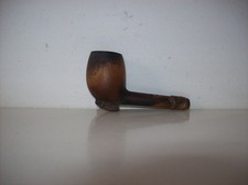Ancienne pipe GAMBIER avec un insecte ailé au talon