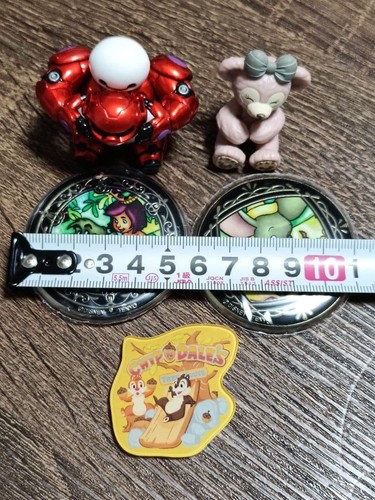 Disney mini figurine can badge - figurine,