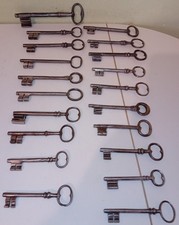 Lot  20 Grosses Clés Anciennes Serrures Porte en bois Manoirs Châteaux fer forgé