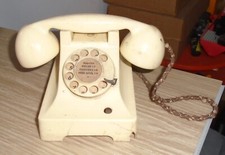 Ancien jouet téléphone des - ancien,