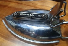 Petit fer à repasser électrique  de voyage .