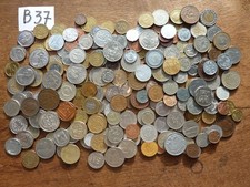 B 37- Lot de 215 pièces