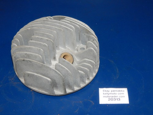 Tête cylindre moteur - de,