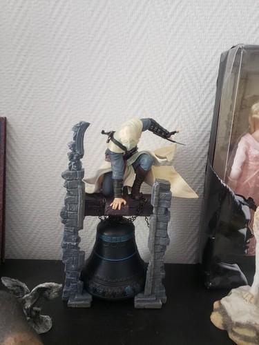 Statue assassin creed - statue,