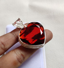 Pendentif pierre précieuse