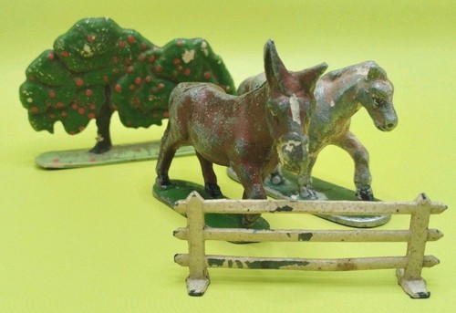 Figurine quiralu ferme - figurine, /