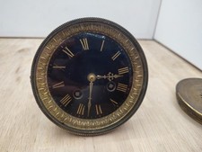 Ancien mécanisme de pendule mouvement de Paris fonctionne. encadrement 10,6 cm