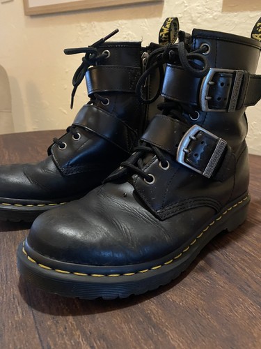 Used martens classic - used,