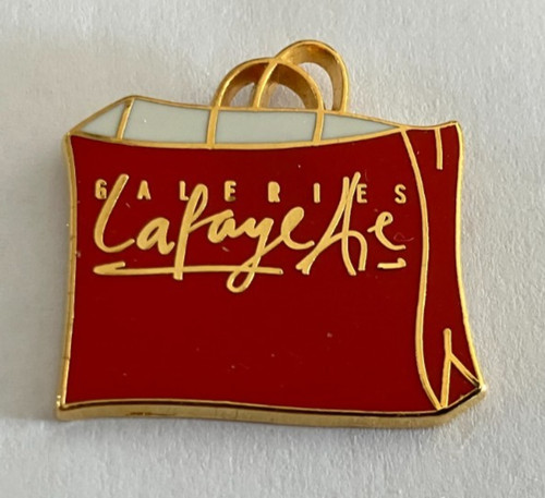 Pin sac rouge - 32, des