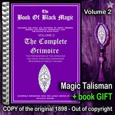 Livre Antique De Magie Noire